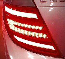 Thumbnail 2: 2012-2015 MERCEDES C-CLASS (W204) LEFT DRIVER REAR TAILLIGHT BRAKE LIGHT LAMP