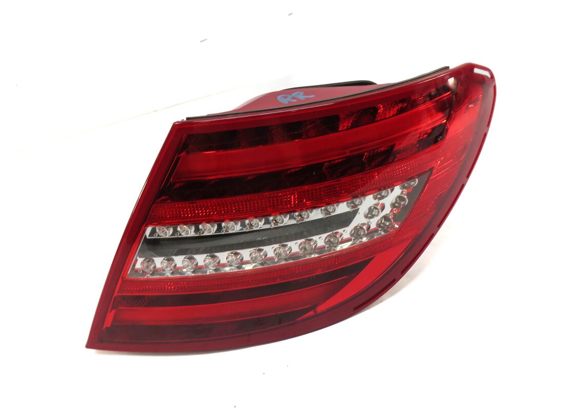12-15 MERCEDES C250 C300 C350 (W204) RIGHT PASSENGER TAILLIGHT BRAKE LIGHT LAMP
