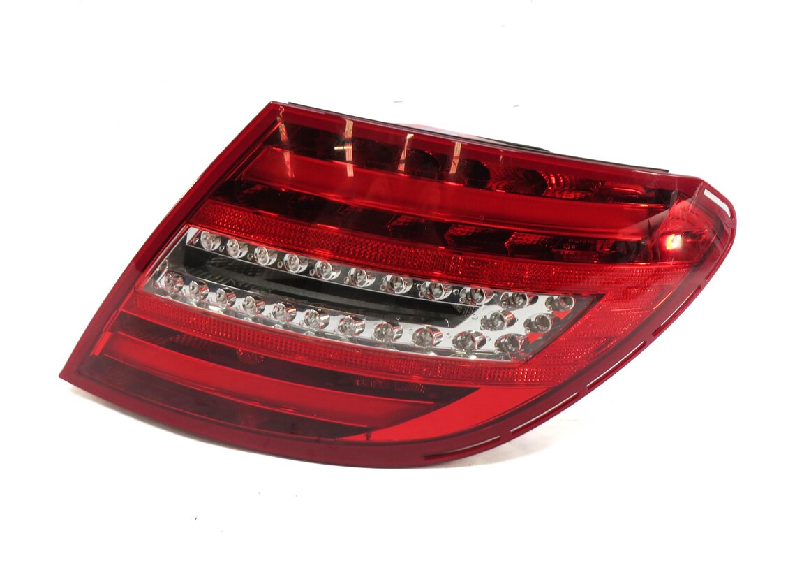 Thumbnail 3: 12-15 MERCEDES C250 C300 C350 (W204) RIGHT PASSENGER TAILLIGHT BRAKE LIGHT LAMP