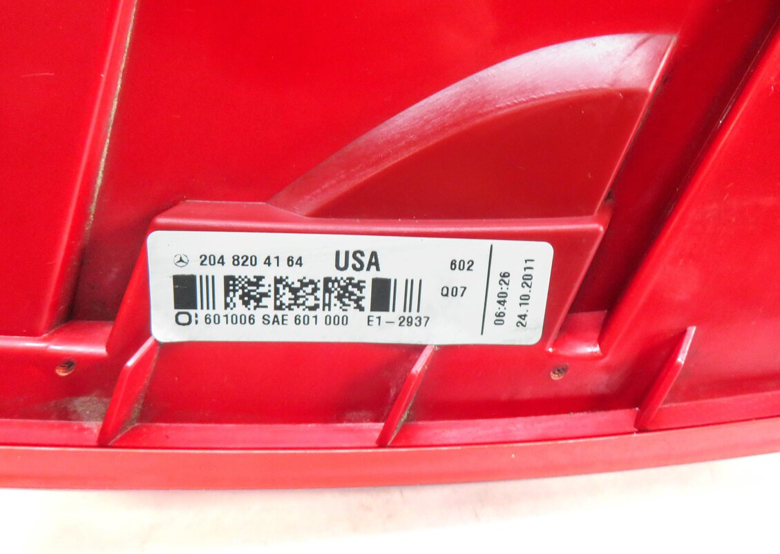Thumbnail 5: 12-15 MERCEDES C250 C300 C350 (W204) RIGHT PASSENGER TAILLIGHT BRAKE LIGHT LAMP