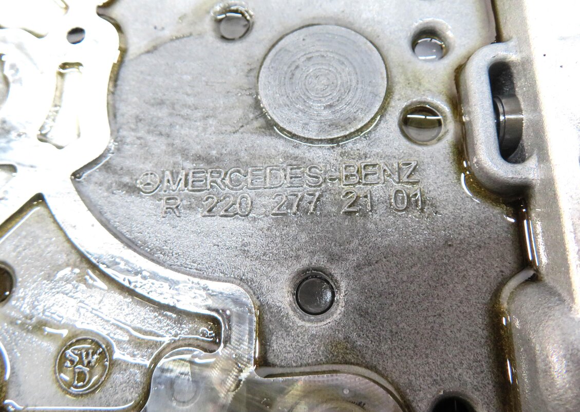 Thumbnail 4: 12-15 MERCEDES C250 C350 SLK250 SLK350 (R172 W204) TRANSMISSION VALVE BODY BLOCK