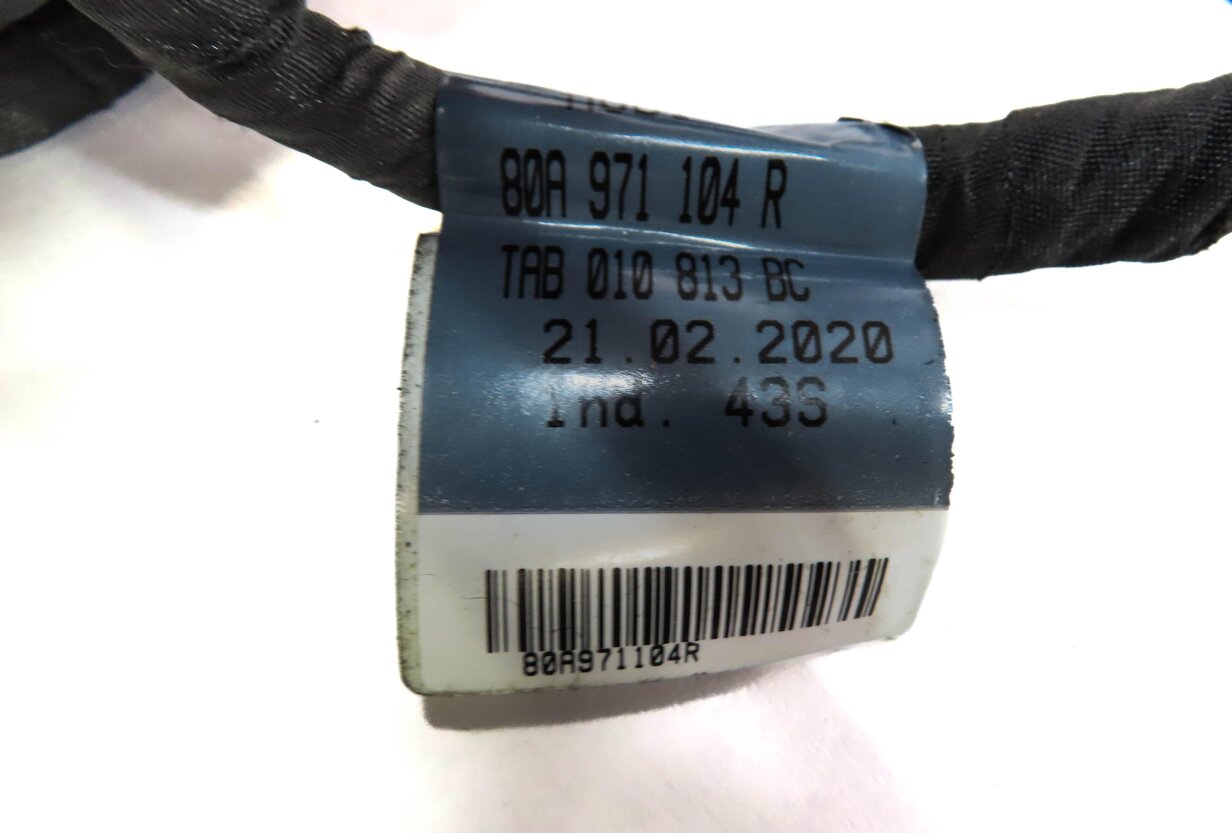Thumbnail 3: 2020 AUDI Q5 (FY 80A) REAR PDC PARK DISTANCE SENSOR SET-4 w/ HARNESS (BLUE W1)