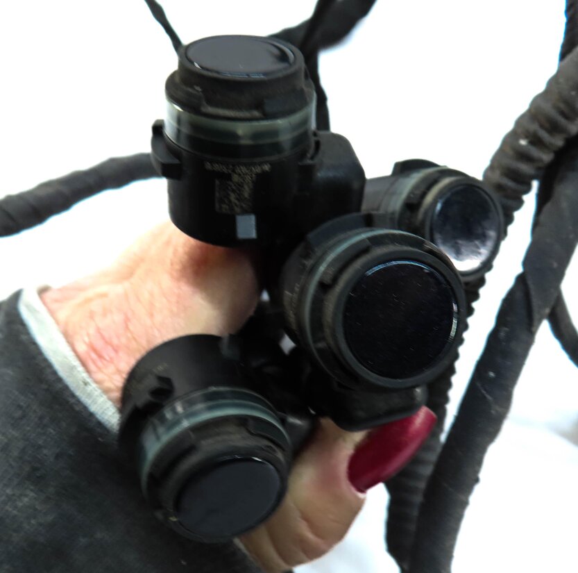 Thumbnail 4: 2020 AUDI Q5 (FY 80A) REAR PDC PARK DISTANCE SENSOR SET-4 w/ HARNESS (BLUE W1)