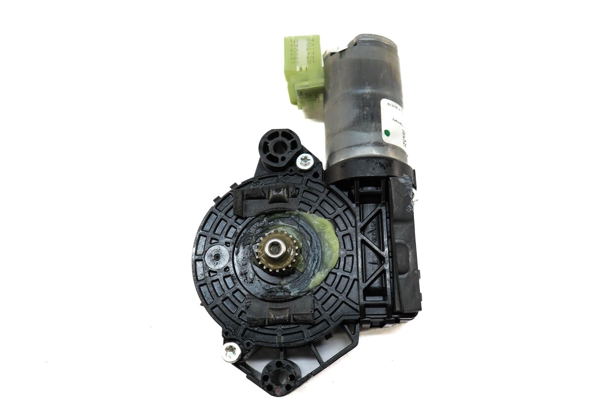 Thumbnail 3: 2018-2023 VW TIGUAN TAOS / AUDI Q5 SQ5 (FY 80A) REAR PANORAMIC SUNROOF MOTOR