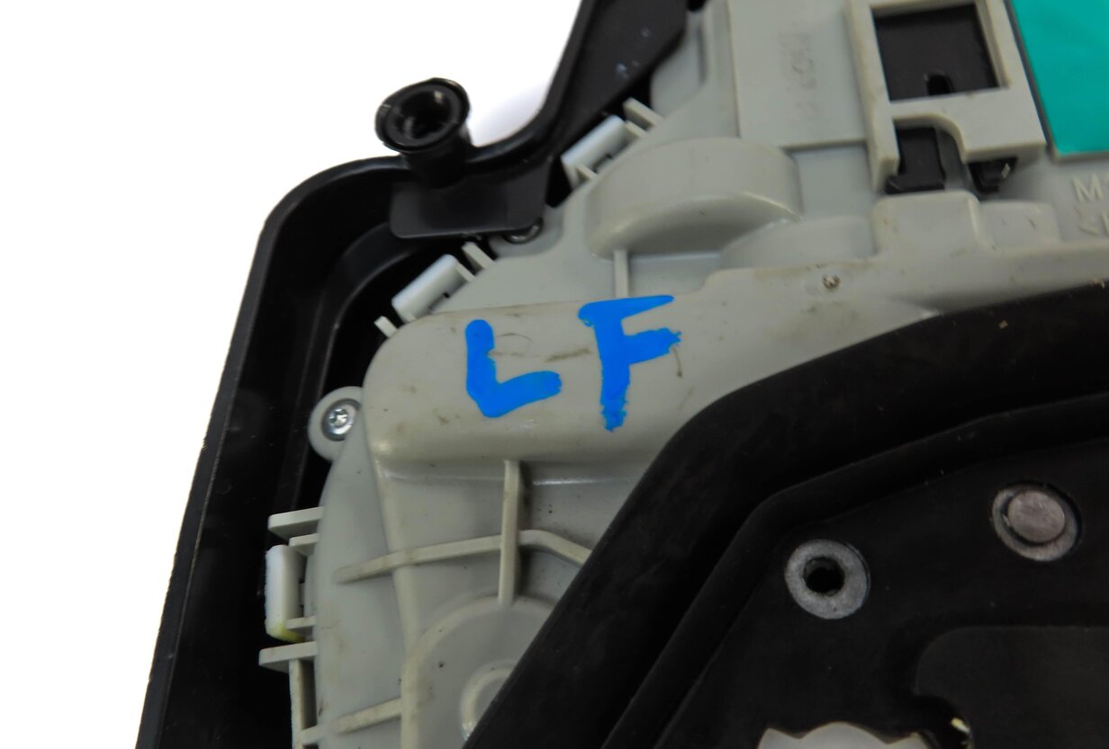 Thumbnail 4: 15-21 AUDI A3 S3 A4 Q5 TT (8V B9 MK3 FY) LEFT FRONT DRIVER DOOR LOCK LATCH