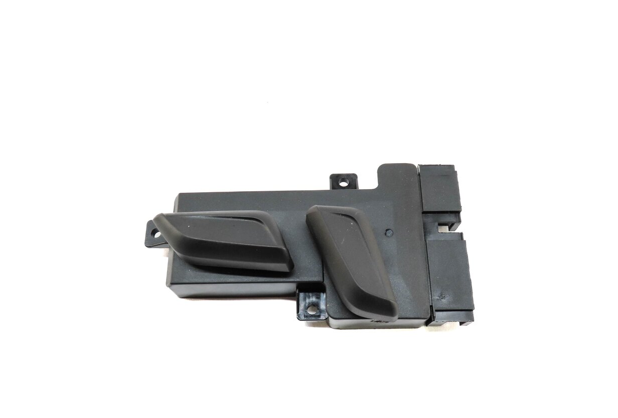 Thumbnail 3: 2020 AUDI Q5 (FY 80A) FRONT RIGHT PASSENGER SEAT ADJUSTMENT ADJUST SWITCH