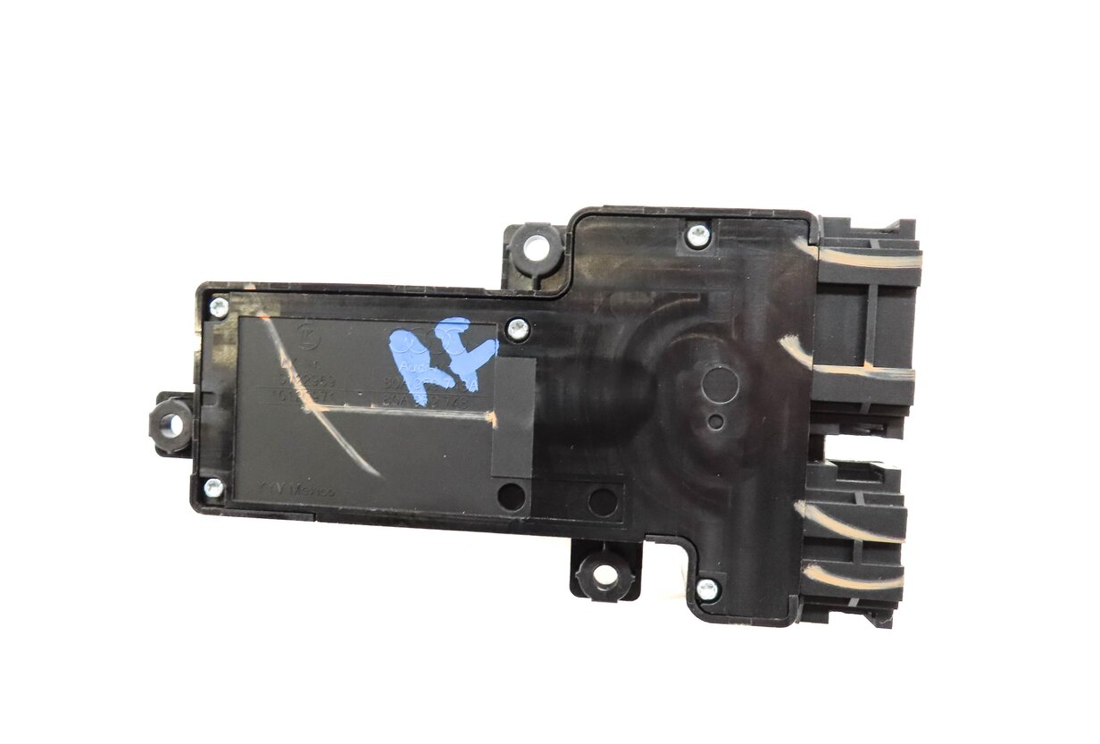 Thumbnail 4: 2020 AUDI Q5 (FY 80A) FRONT RIGHT PASSENGER SEAT ADJUSTMENT ADJUST SWITCH