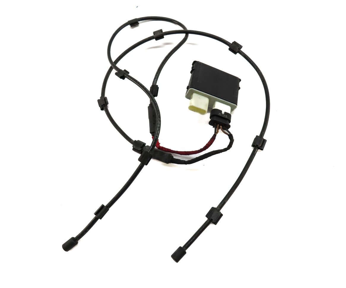 Thumbnail 3: 2020 AUDI Q5 (FY 80A) REAR TRUNK SMART OPENER MODULE KICK PLATE w/ ANTENNAS