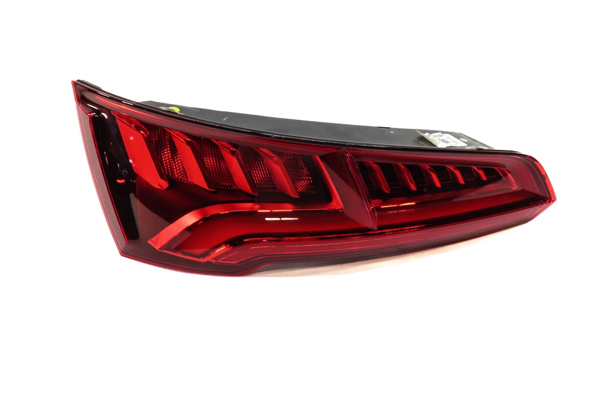 2018-2020 AUDI Q5 SQ5 (FY 80A) REAR LEFT DRIVER TAUNK TAILLIGHT BRAKE LIGHT LAMP