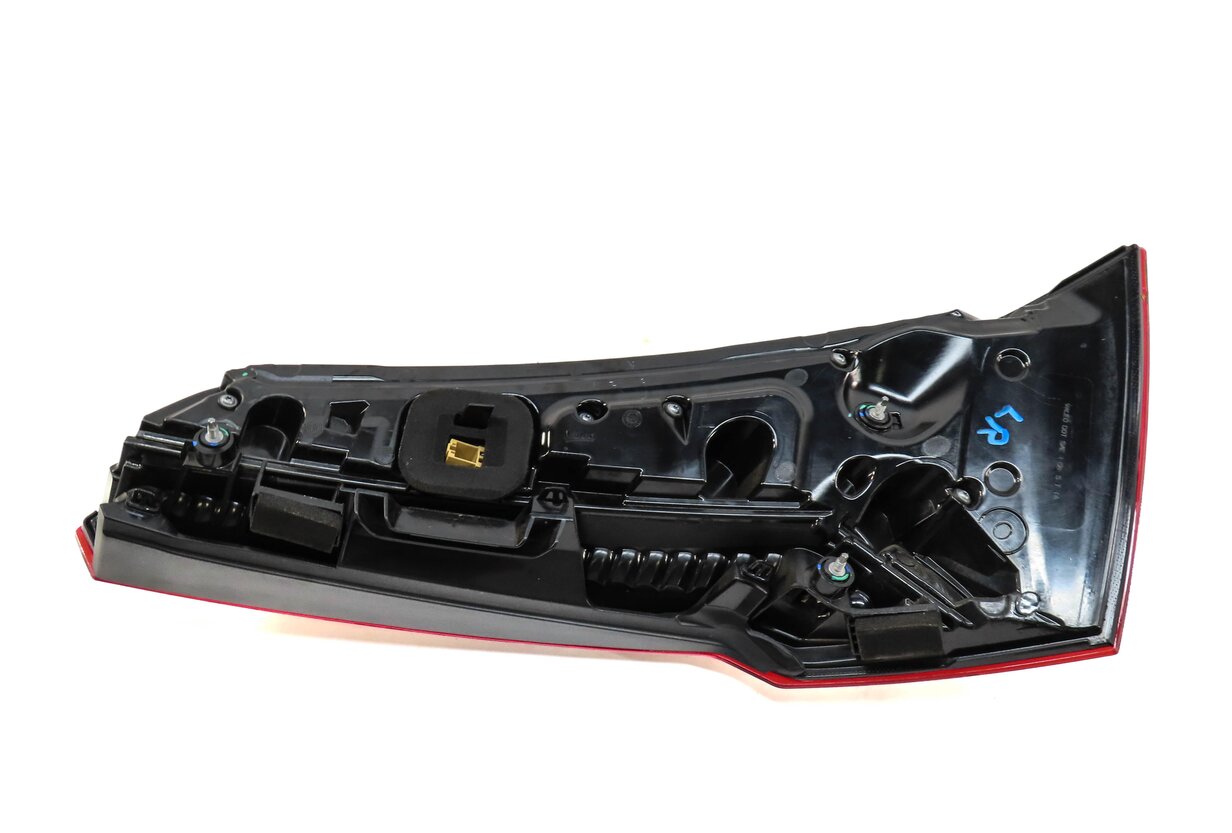 Thumbnail 4: 2018-2020 AUDI Q5 SQ5 (FY 80A) REAR LEFT DRIVER TAUNK TAILLIGHT BRAKE LIGHT LAMP
