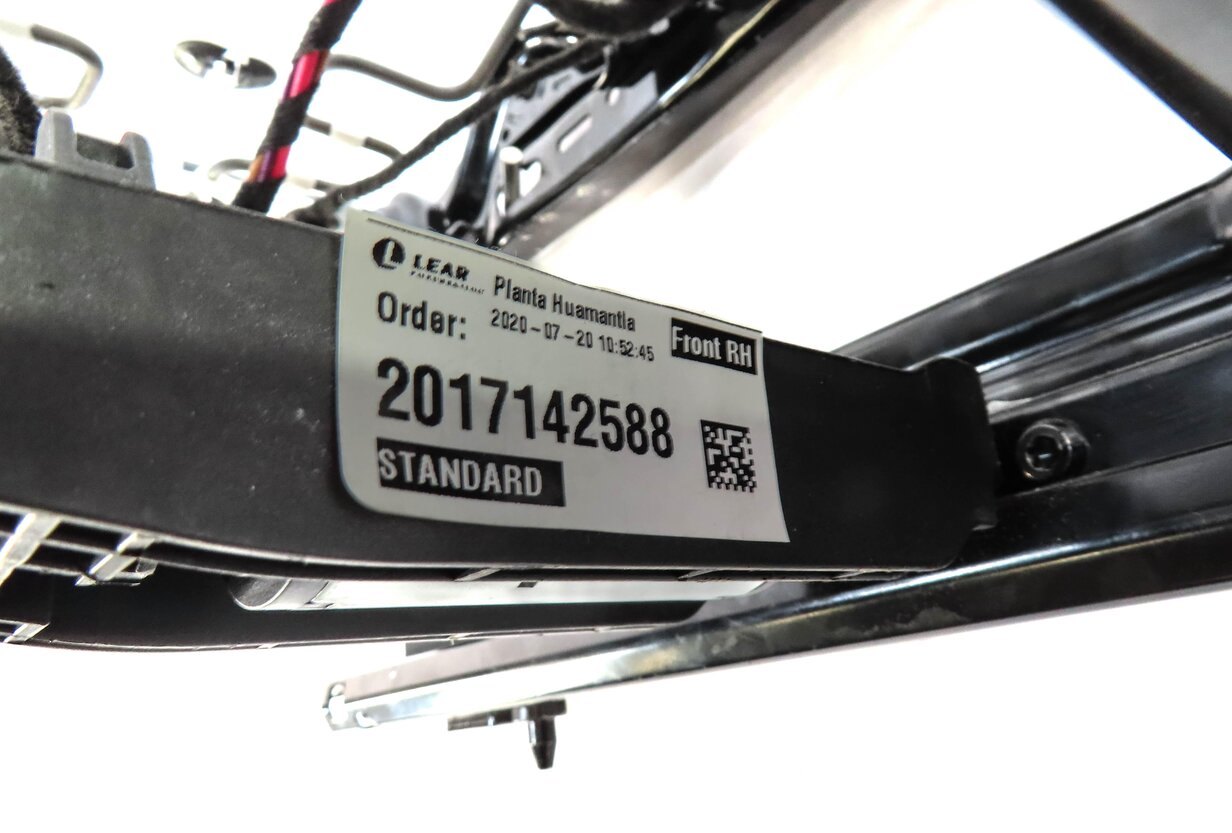 Thumbnail 7: 2018-2023 AUDI Q5 (FY 80A) RIGHT PASSENGER FRONT SEAT TRACK ASSEMBLY w/ MOTORS