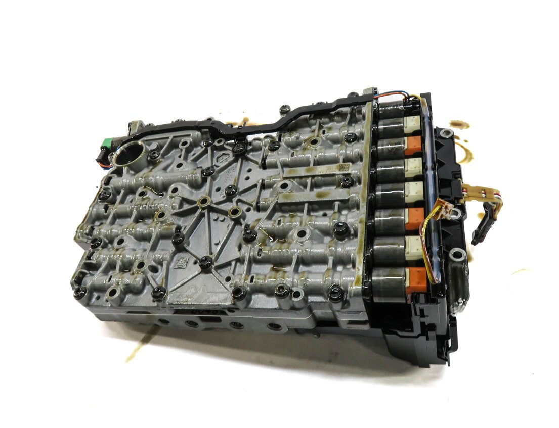 Thumbnail 4: 2014-2018 BMW 328i (F30) 2.0L N47T DIESEL - 8HP-45 TRANSMISSION VALVE BODY