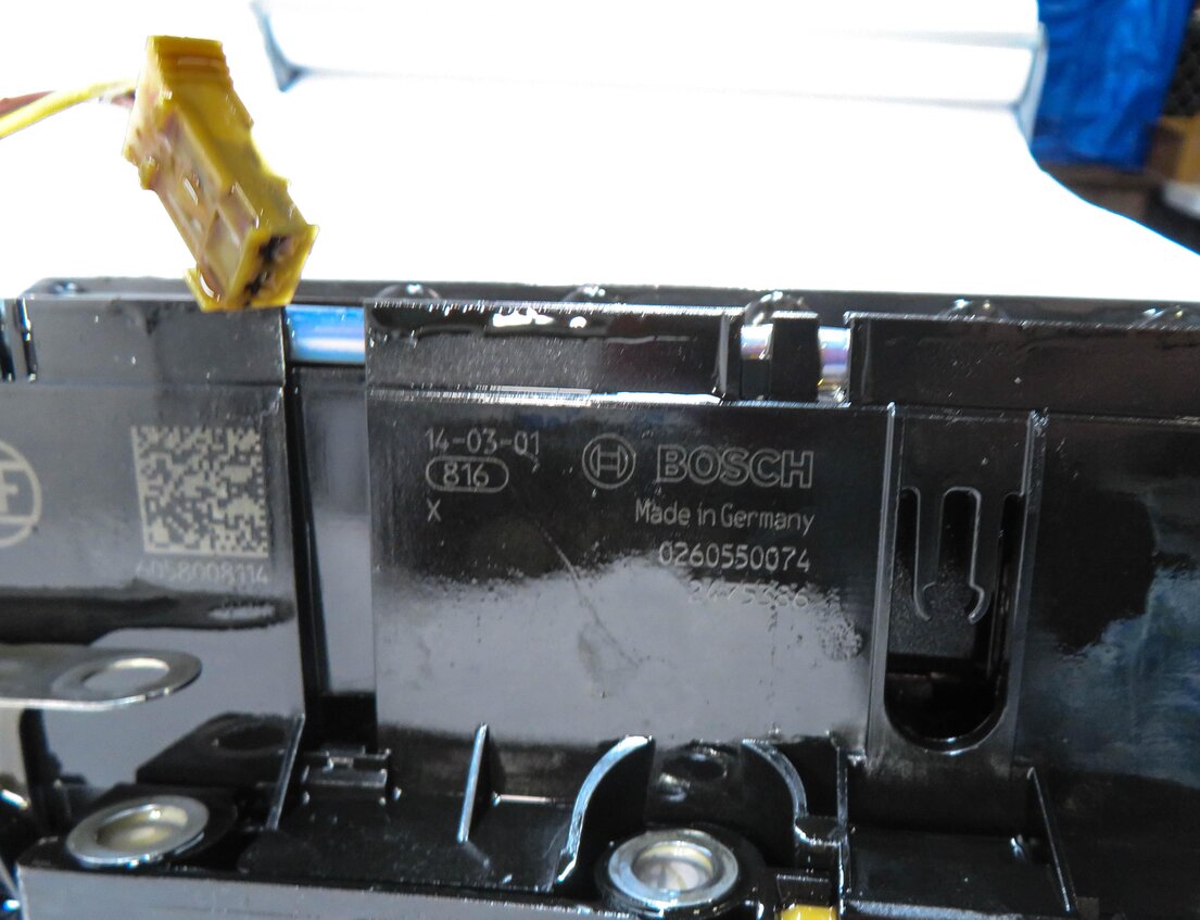 Thumbnail 6: 2014-2018 BMW 328i (F30) 2.0L N47T DIESEL - 8HP-45 TRANSMISSION VALVE BODY