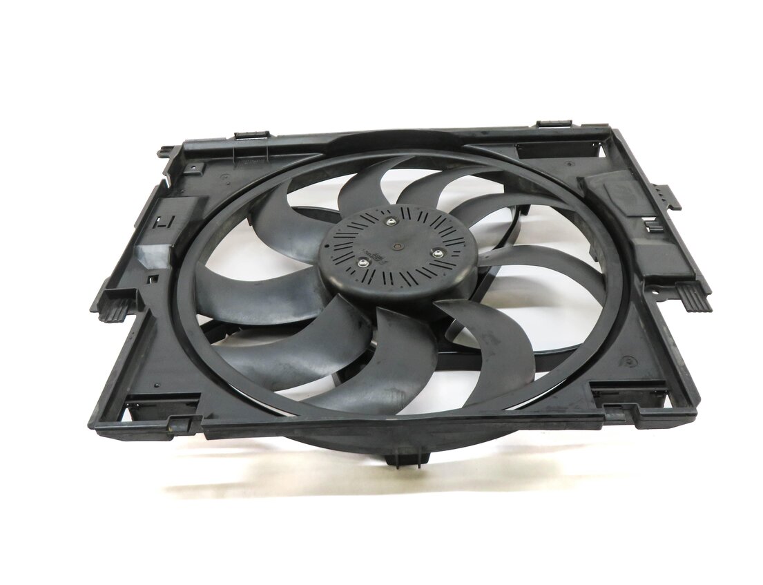 Thumbnail 2: 14-18 BMW 328i DIESEL 328iGT 335iGT (F30 F34) 600w RADIATOR COOLING FAN w/ MOTOR