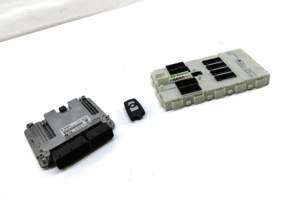 Thumbnail 3: 14-17 BMW 328i X3 (F25 F30) 2.0L N47T DIESEL ECM DME IMMOBILIZER MODULE KEY SET
