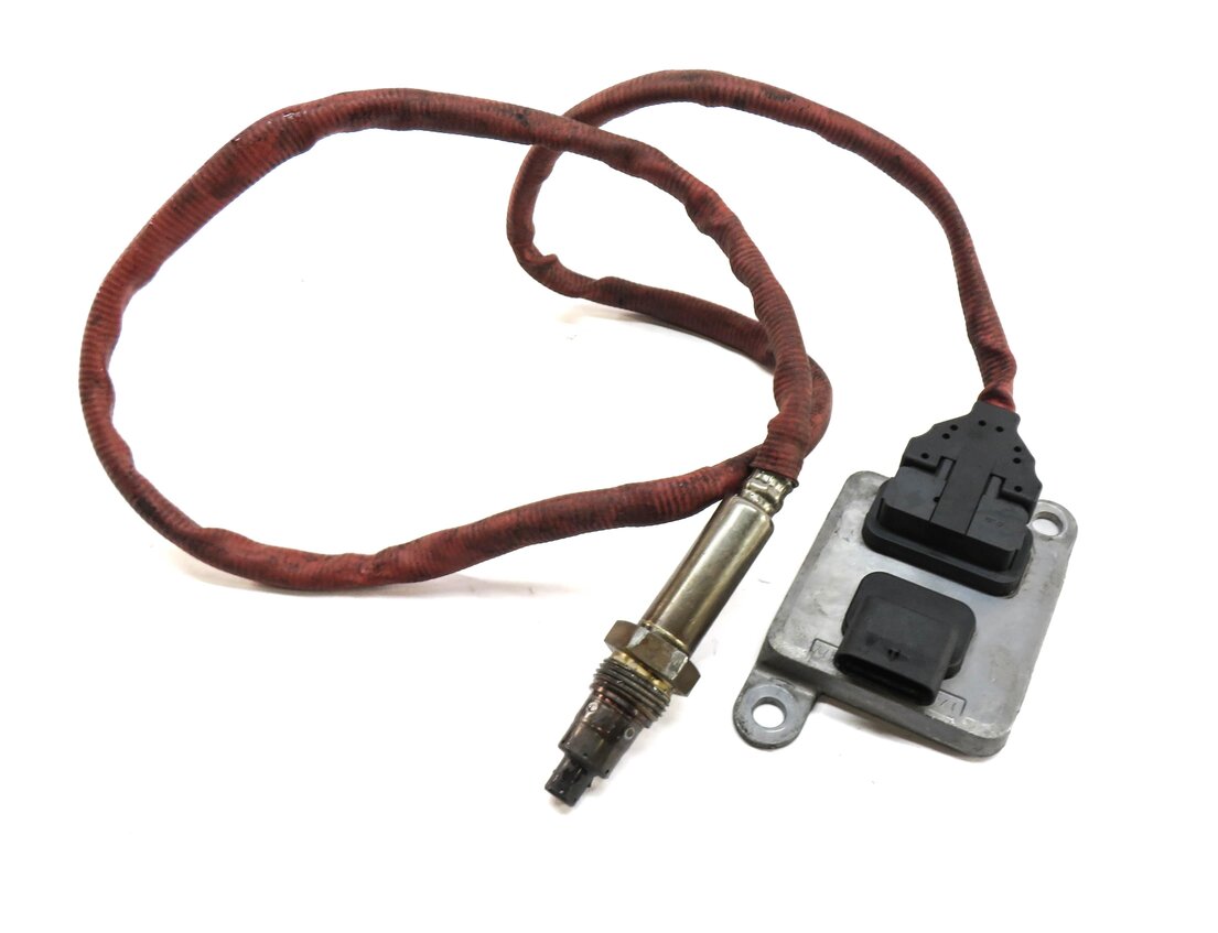 2014 BMW 328i (F30) 2.0L N47T DIESEL NITROGEN OXIDE NOX SENSOR PROBE MODULE
