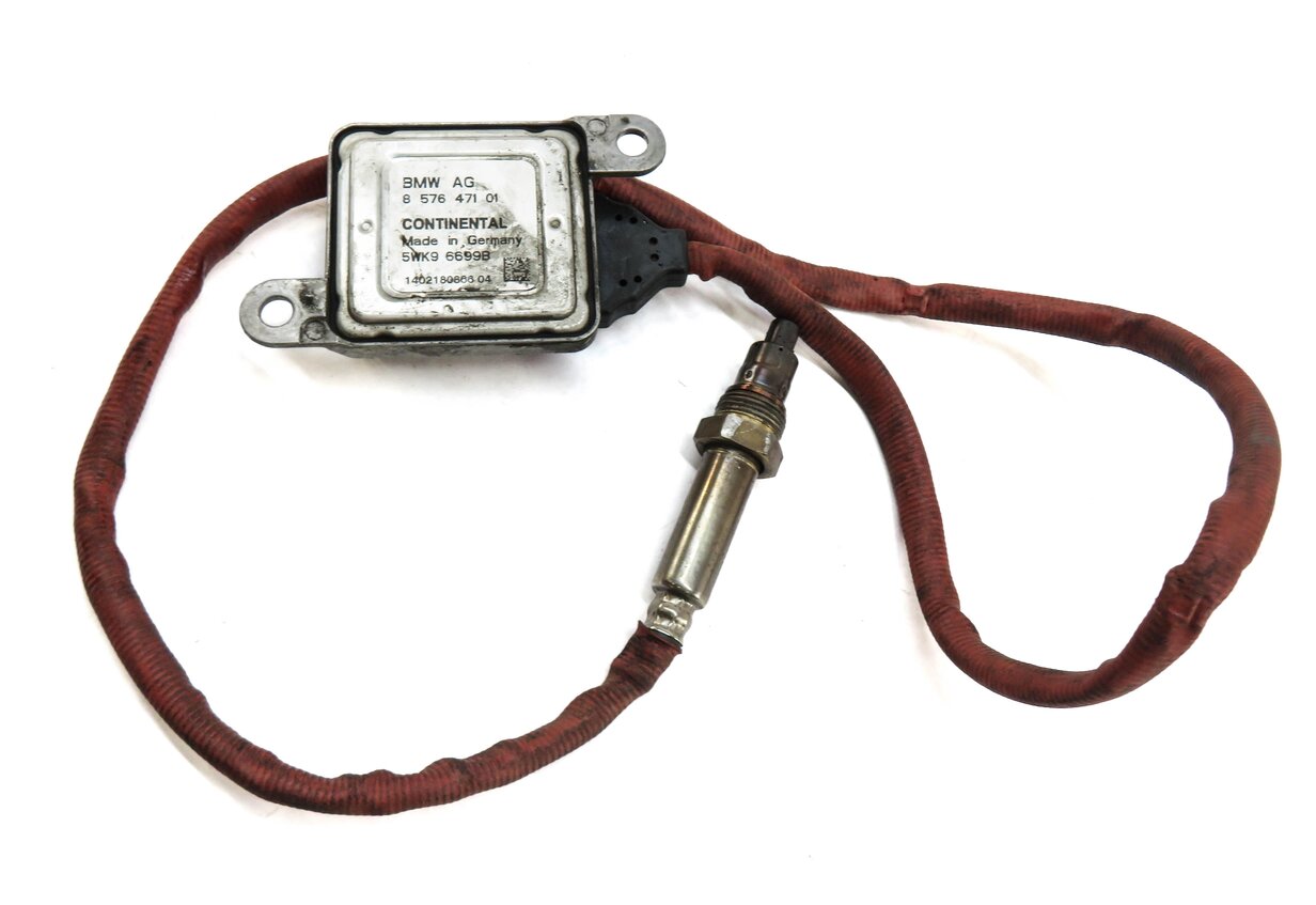 Thumbnail 3: 2014 BMW 328i (F30) 2.0L N47T DIESEL NITROGEN OXIDE NOX SENSOR PROBE MODULE