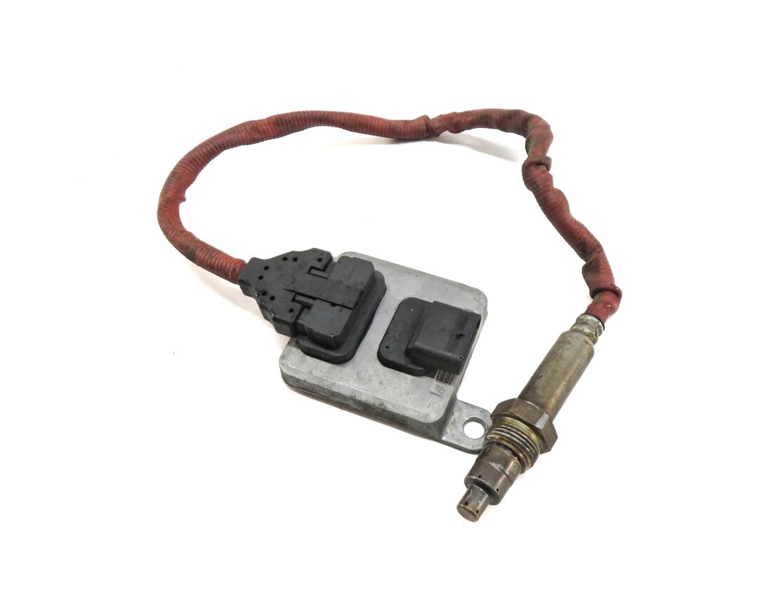 Thumbnail 2: 2014 BMW 328i (F30) 2.0L N47T DIESEL NITROGEN OXIDE NOX SENSOR PROBE MODULE