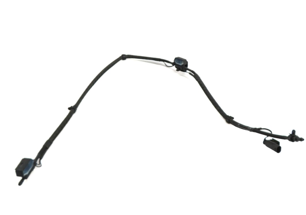 Thumbnail 3: 2014 BMW 328i (F30) FRONT WINDSHIELD WIPER HEATED SQUIRTER NOZZLE SET-2 w/ HOSE