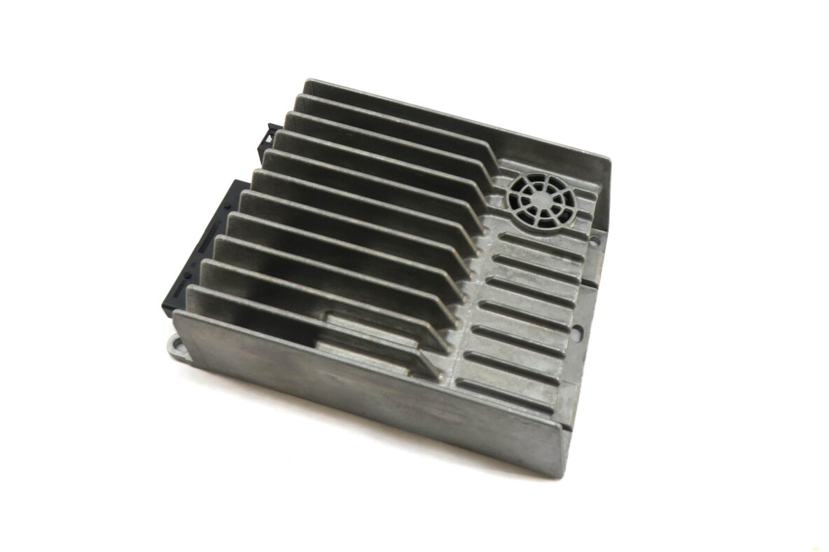 Thumbnail 1: 2012-2015 MERCEDES C E G GLK CLASS (W204 W212 X204 X463) BECKER AUDIO AMPLIFIER
