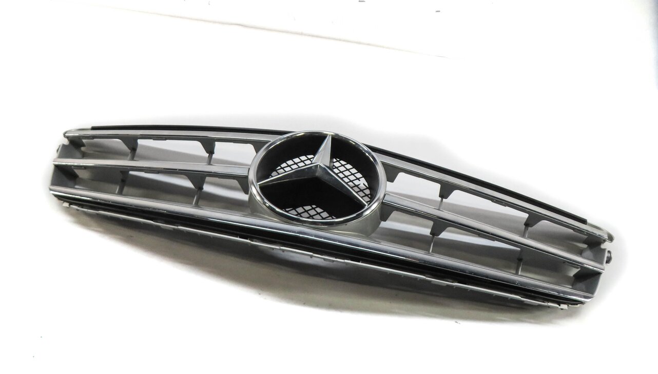 08-12 MERCEDES C-CLASS (W204) FRONT HOOD GRILLE AIR VENT TRIM (SPORT PACKAGE)