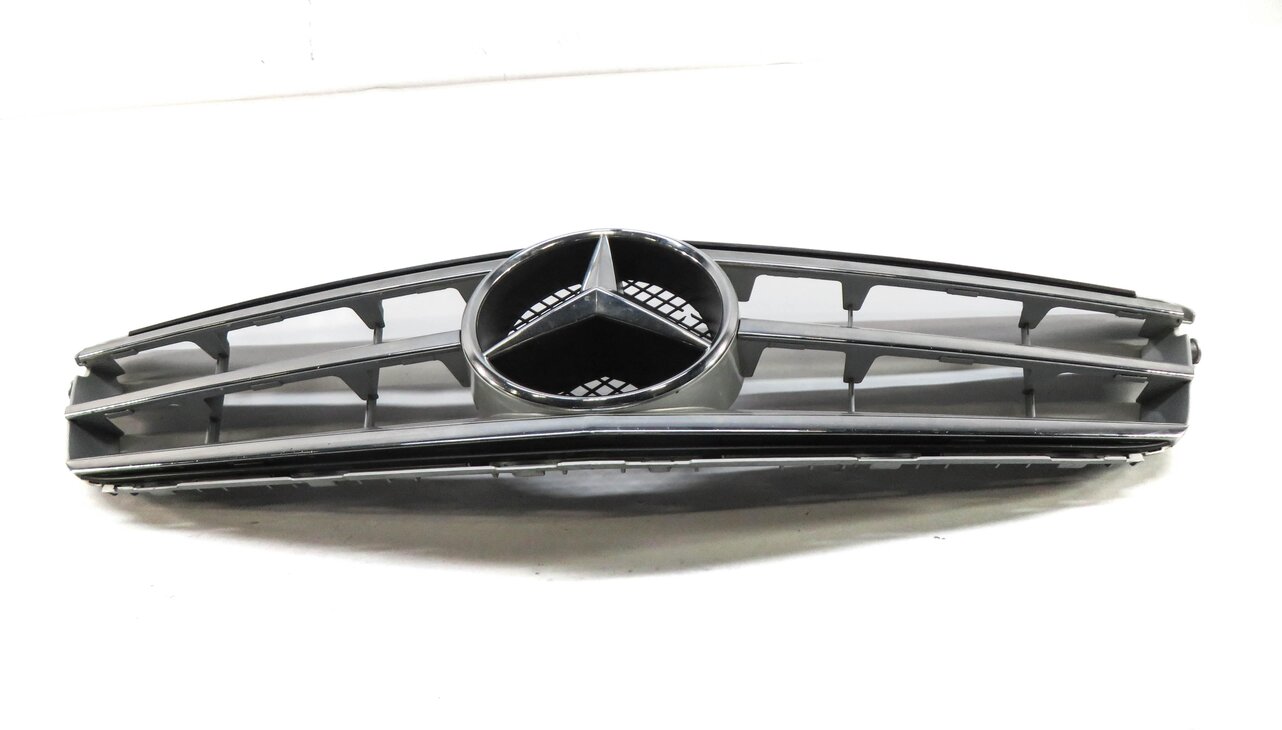 Thumbnail 2: 08-12 MERCEDES C-CLASS (W204) FRONT HOOD GRILLE AIR VENT TRIM (SPORT PACKAGE)