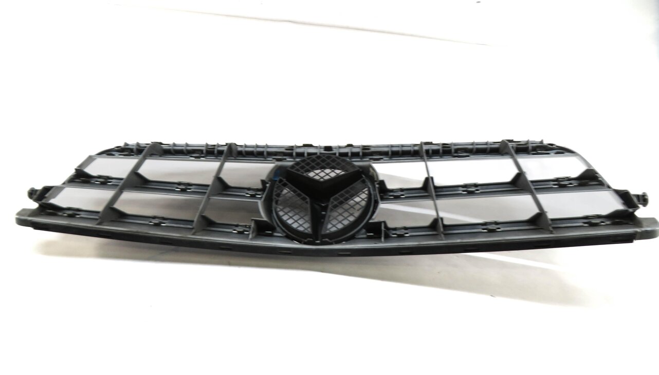 Thumbnail 5: 08-12 MERCEDES C-CLASS (W204) FRONT HOOD GRILLE AIR VENT TRIM (SPORT PACKAGE)
