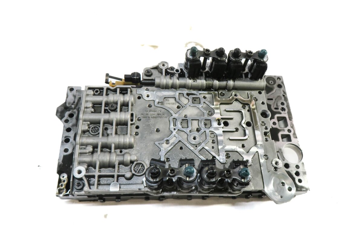 12-15 MERCEDES C250 C350 SLK250 SLK350 (R172 W204) TRANSMISSION VALVE BODY BLOCK