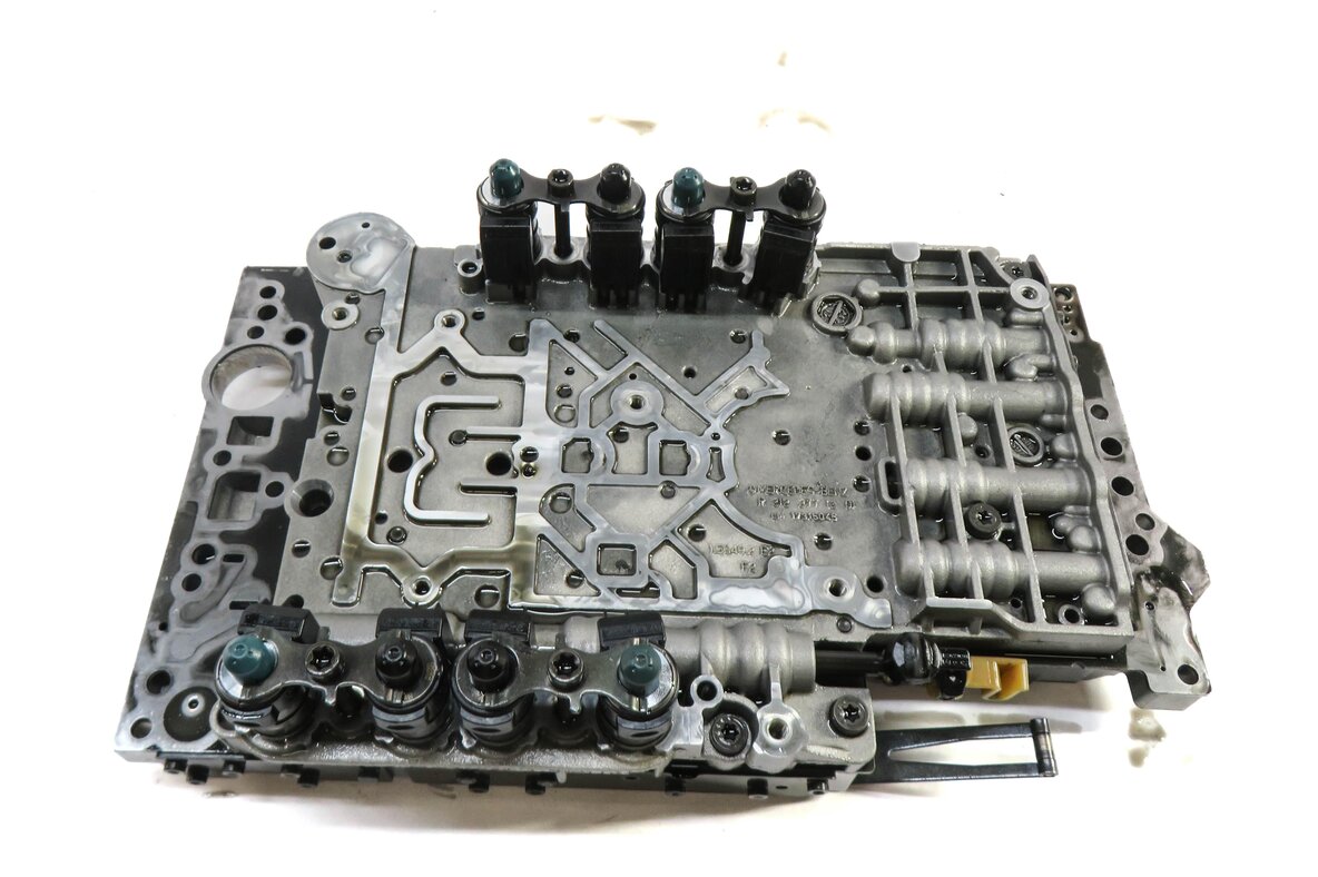 Thumbnail 3: 12-15 MERCEDES C250 C350 SLK250 SLK350 (R172 W204) TRANSMISSION VALVE BODY BLOCK