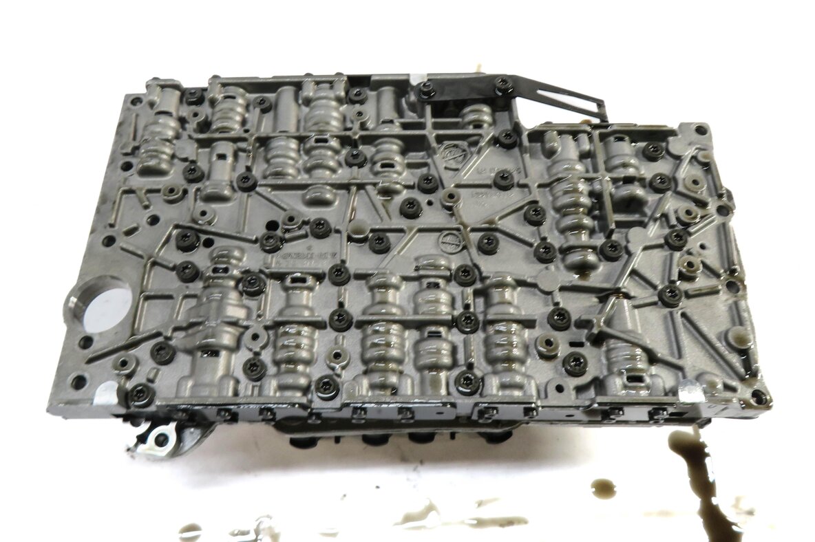 Thumbnail 5: 12-15 MERCEDES C250 C350 SLK250 SLK350 (R172 W204) TRANSMISSION VALVE BODY BLOCK