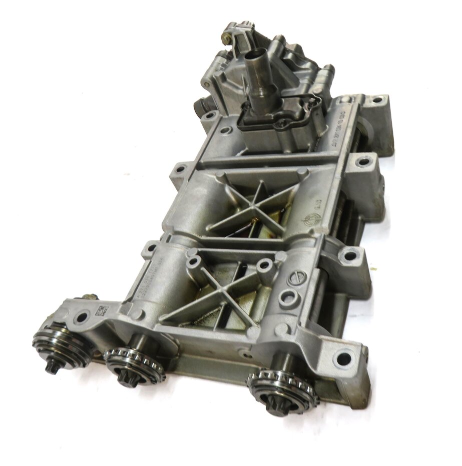 Thumbnail 3: 2013 MERCEDES C250 (W204) 1.8L M271 TURBO ENGINE OIL PUMP
