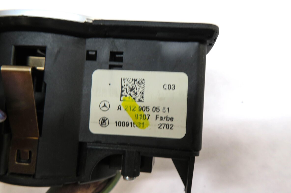 Thumbnail 6: 2008-2015 MERCEDES C-CLASS (W204) 15-21 C63 AMG (W205) HEADLIGHT SWITCH CONTROL