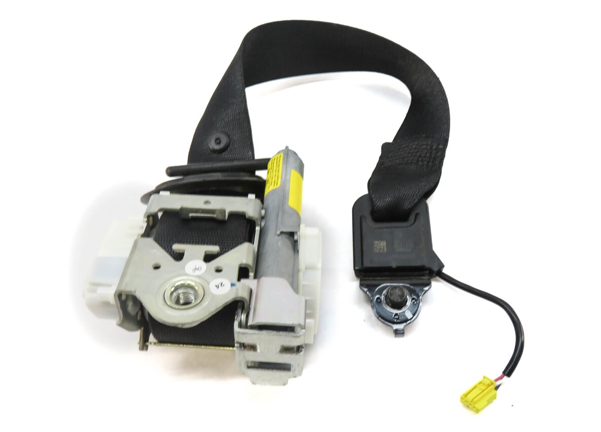 Thumbnail 3: 2013 MERCEDES C GLK CLASS (W204 X204) RIGHT PASSENGER SEATBELT RETRACTOR (BLACK)