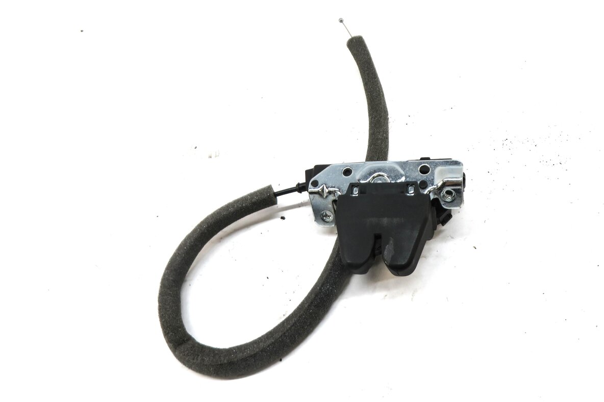 Thumbnail 2: 2013 MERCEDES C250 (W204) REAR TRUNK LOCK LATCH ACTUATOR