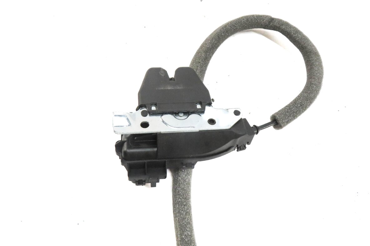 Thumbnail 3: 2013 MERCEDES C250 (W204) REAR TRUNK LOCK LATCH ACTUATOR