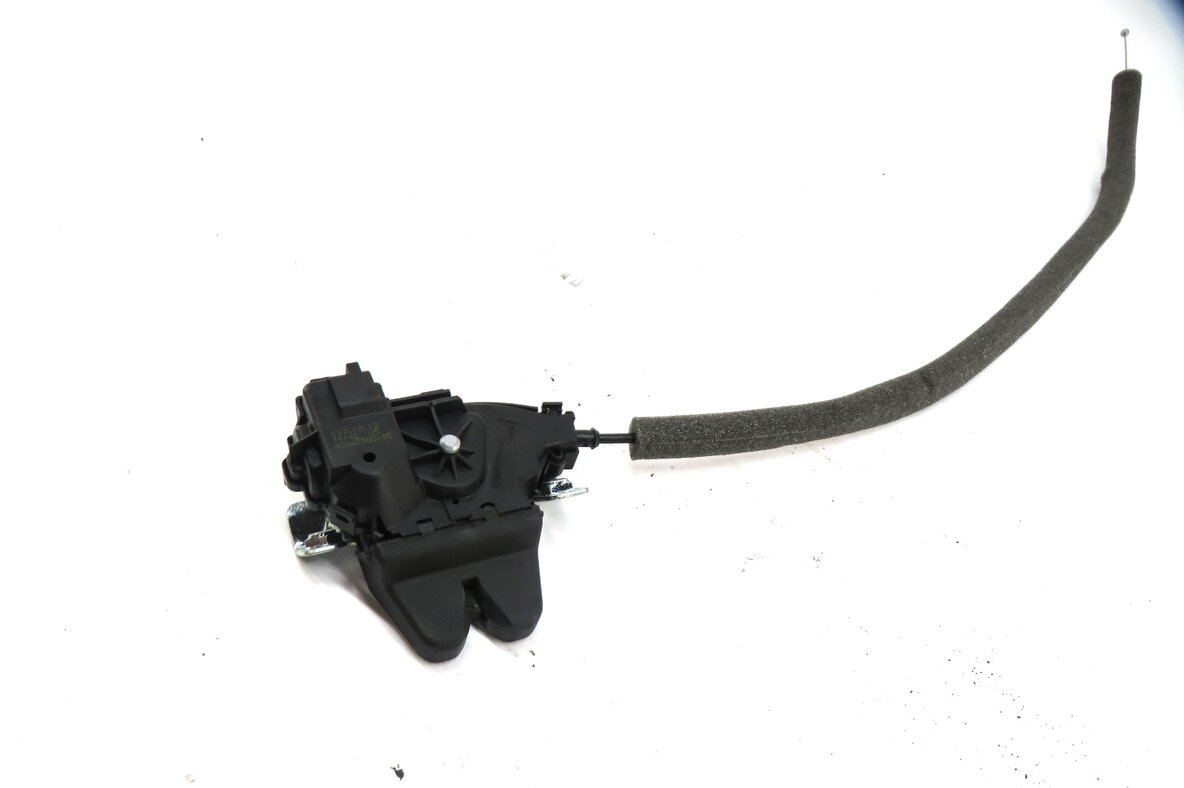 Thumbnail 4: 2013 MERCEDES C250 (W204) REAR TRUNK LOCK LATCH ACTUATOR