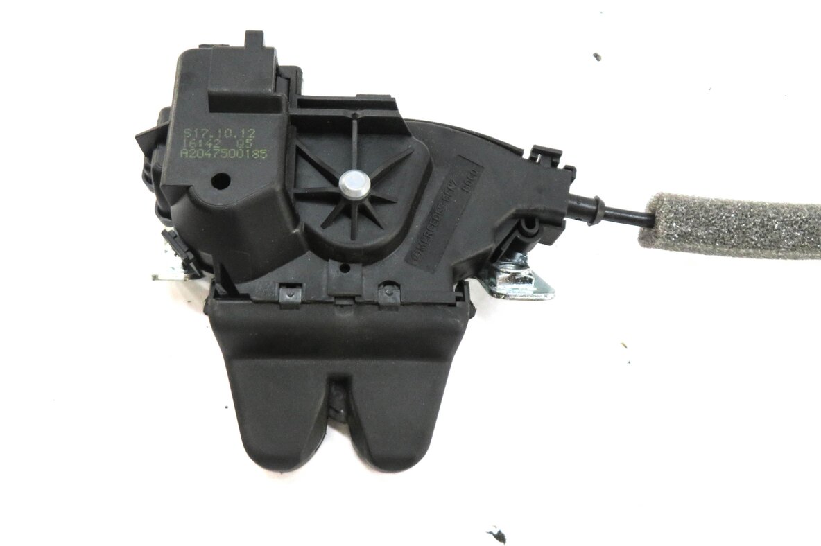 Thumbnail 5: 2013 MERCEDES C250 (W204) REAR TRUNK LOCK LATCH ACTUATOR