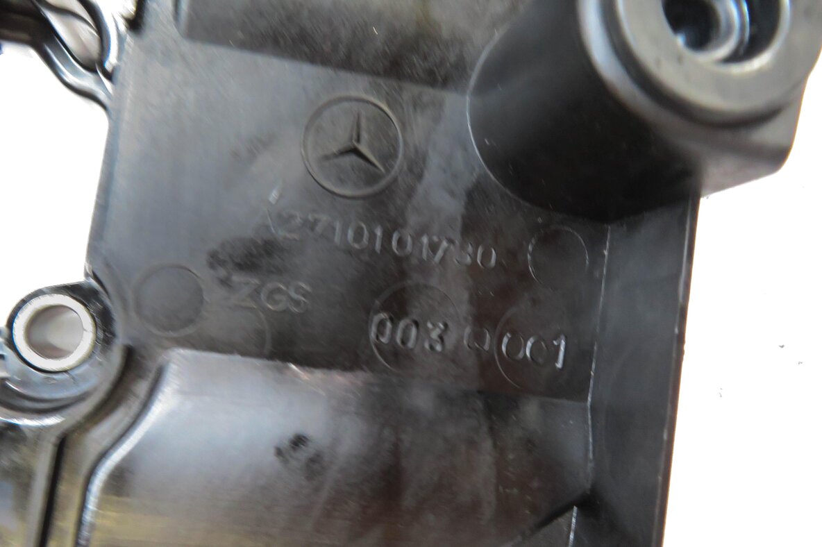 Thumbnail 6: 2012-2015 MERCEDES C250 SLK250 (R172 W204) 1.8L M271 TURBO ENGINE VALVE COVER
