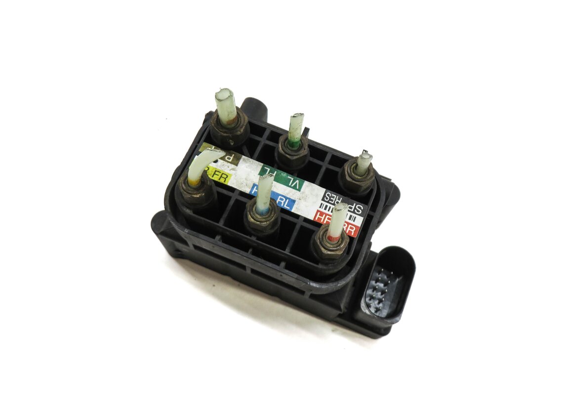 2013 MERCEDES GL450 (X166) AIR SUSPENSION VALVE BLOCK