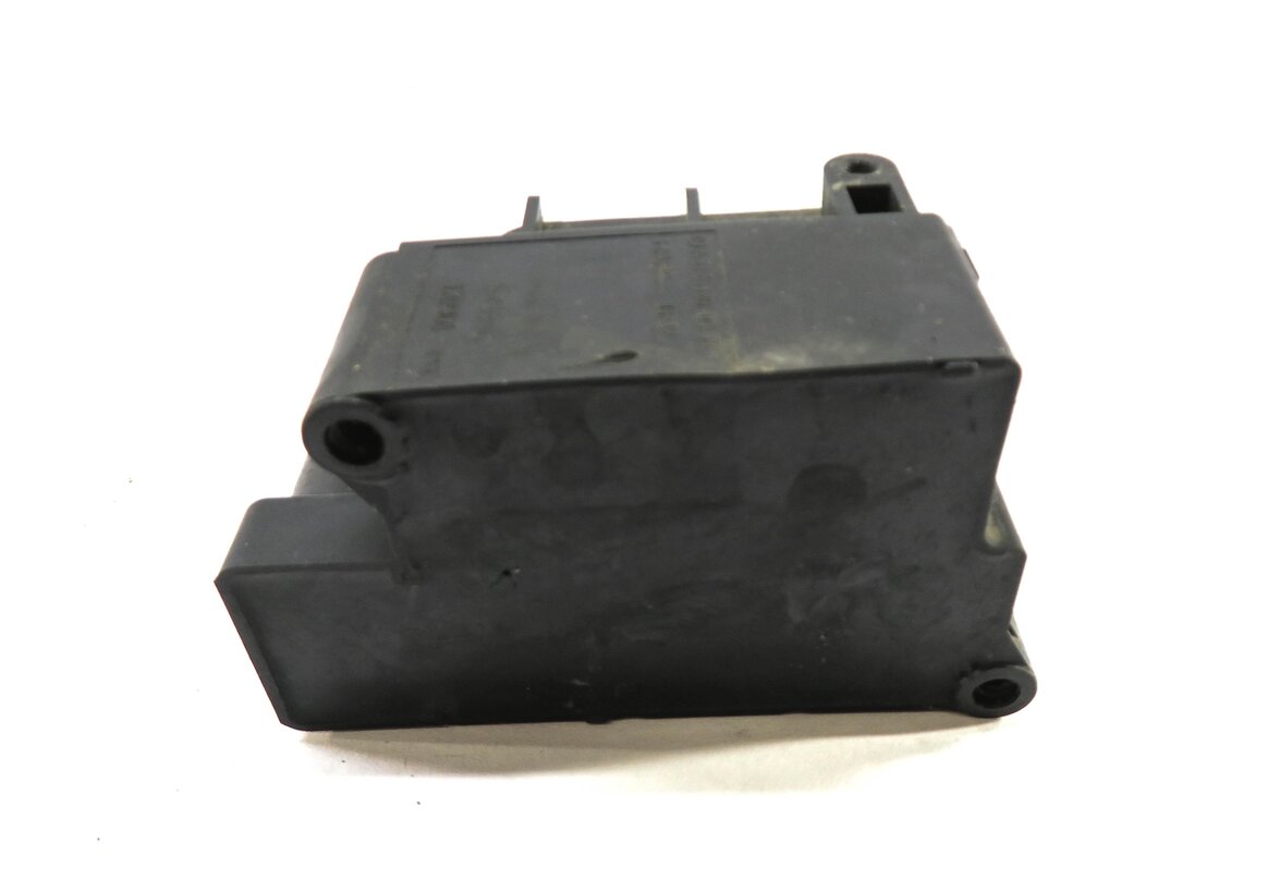 Thumbnail 3: 2013 MERCEDES GL450 (X166) AIR SUSPENSION VALVE BLOCK