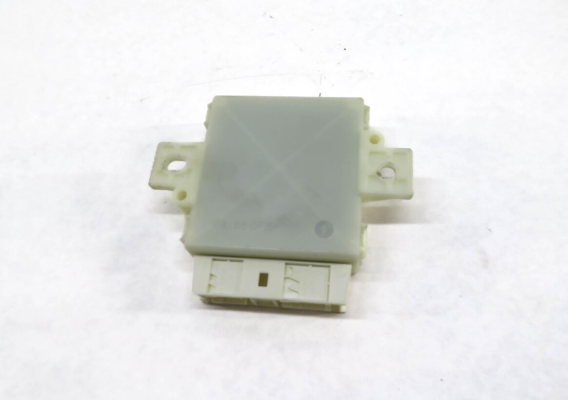 Thumbnail 3: 2013-2016 MERCEDES GL ML CLASS (W166 X166) PDC PARK ASSIST SENSOR CONTROL MODULE