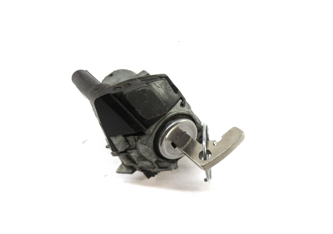 Thumbnail 6: 2013 MERCEDES GL450 (X166) LEFT FRONT DRIVER DOOR HANDLE LOCK CYLINDER w/ KEY