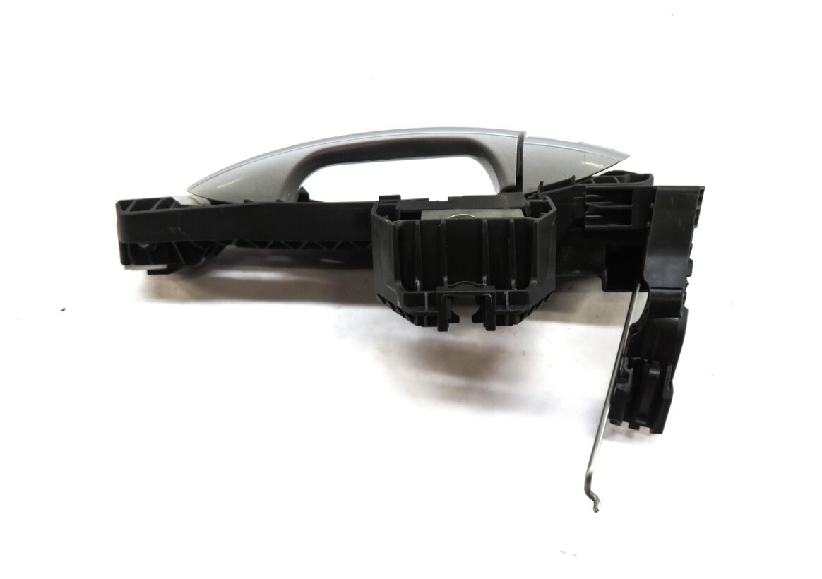 Thumbnail 3: 11-19 MERCEDES E GL GLE GLS ML (W166 W212 X166) LEFT DRIVER DOOR HANDLE (SILVER)