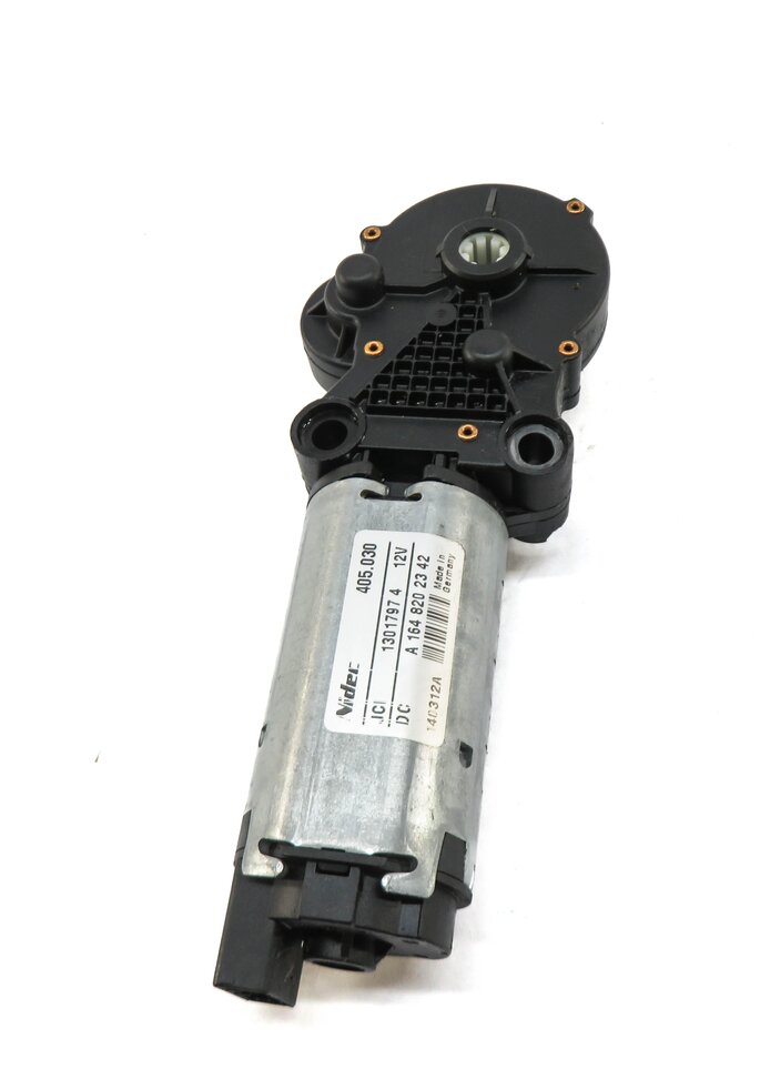 Thumbnail 2: 2013 MERCEDES GL450 (X166) LEFT REAR 3rd THIRD ROW SEAT ADJUSTMENT MOTOR