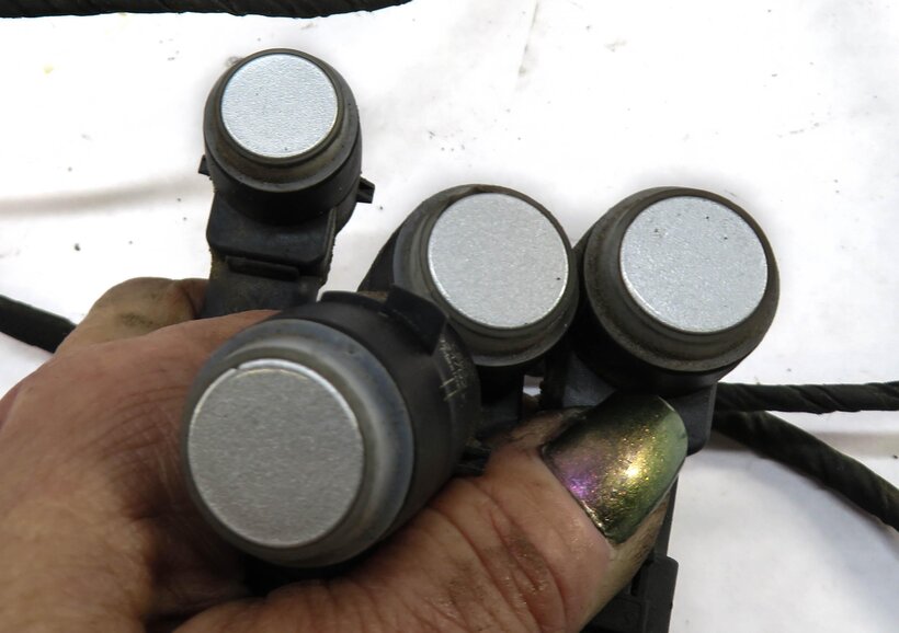 Thumbnail 3: 2013 MERCEDES GL450 (X166) REAR PDC PARK DISTANCE SENSOR SET w/ HARNESS (SILVER)