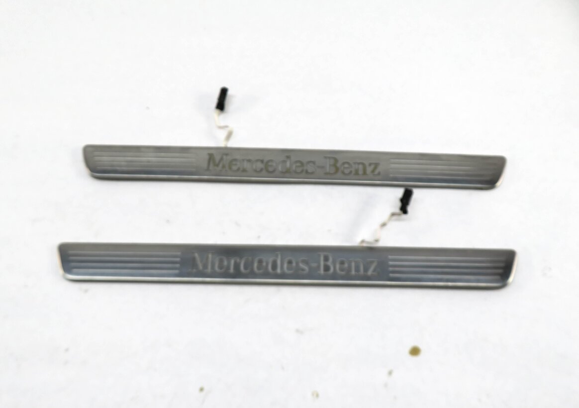 Thumbnail 2: 2013 MERCEDES GL450 (X166) FRONT LEFT & RIGHT LIGHTED DOOR SILL SCUFF TRIM SET