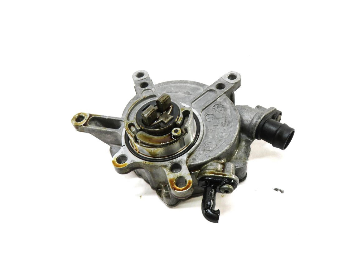Thumbnail 2: 11-20 MERCEDES CL550 GL450 GL550 ML350 ML550 S400 S550 S600 SL550 - VACUUM PUMP