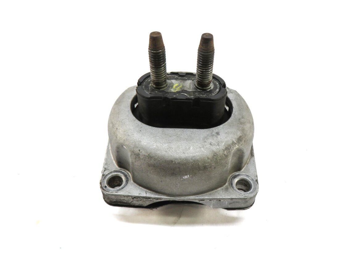 Thumbnail 3: 2013 MERCEDES GL450 (X166) 4.6L M278 ENGINE TRANSMISSION MOUNT BRACKET