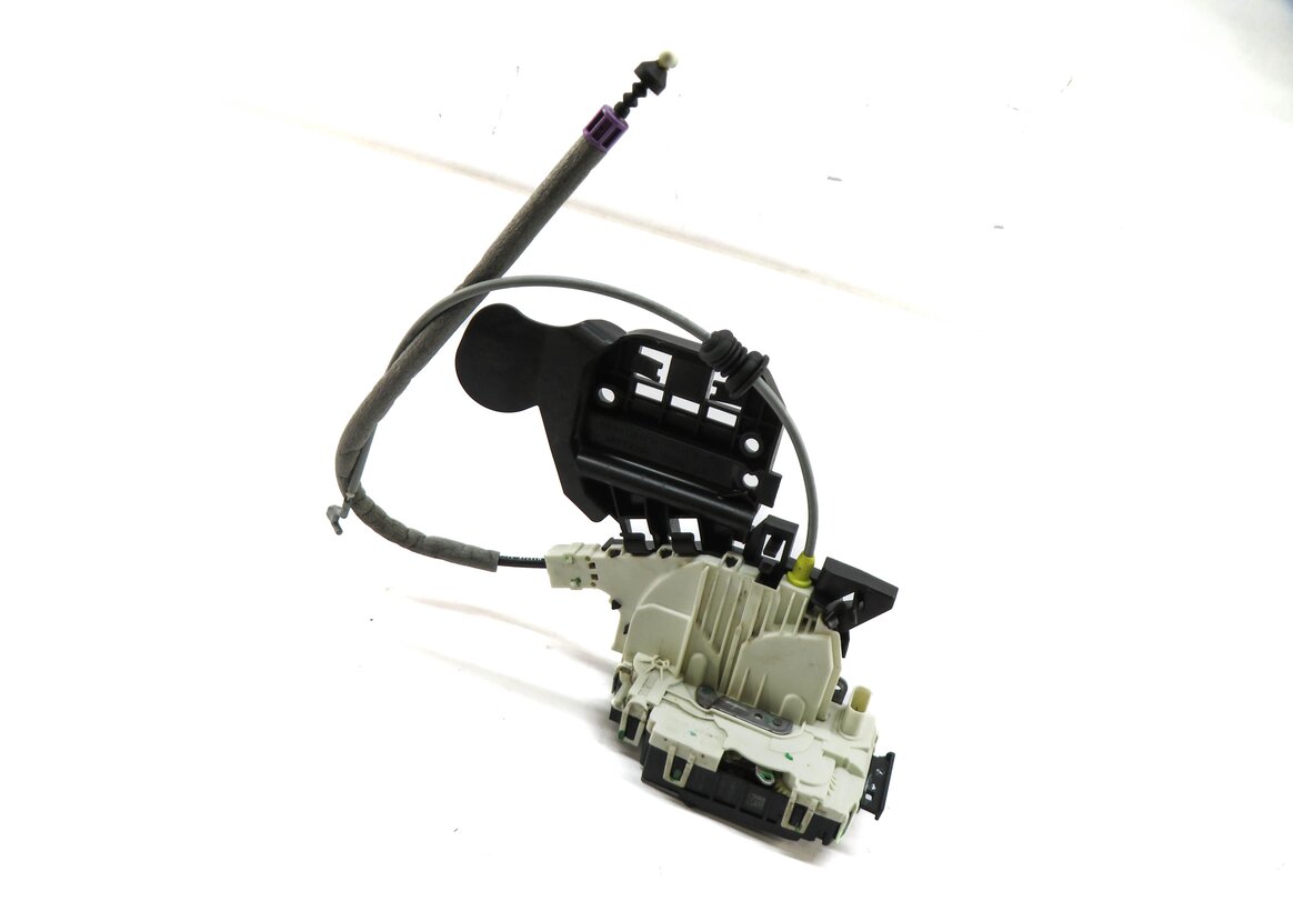 Thumbnail 1: 12-14 MERCEDES B GL GLC GLA ML (W166 W242 X166) LEFT FRONT DRIVER DOOR LATCH