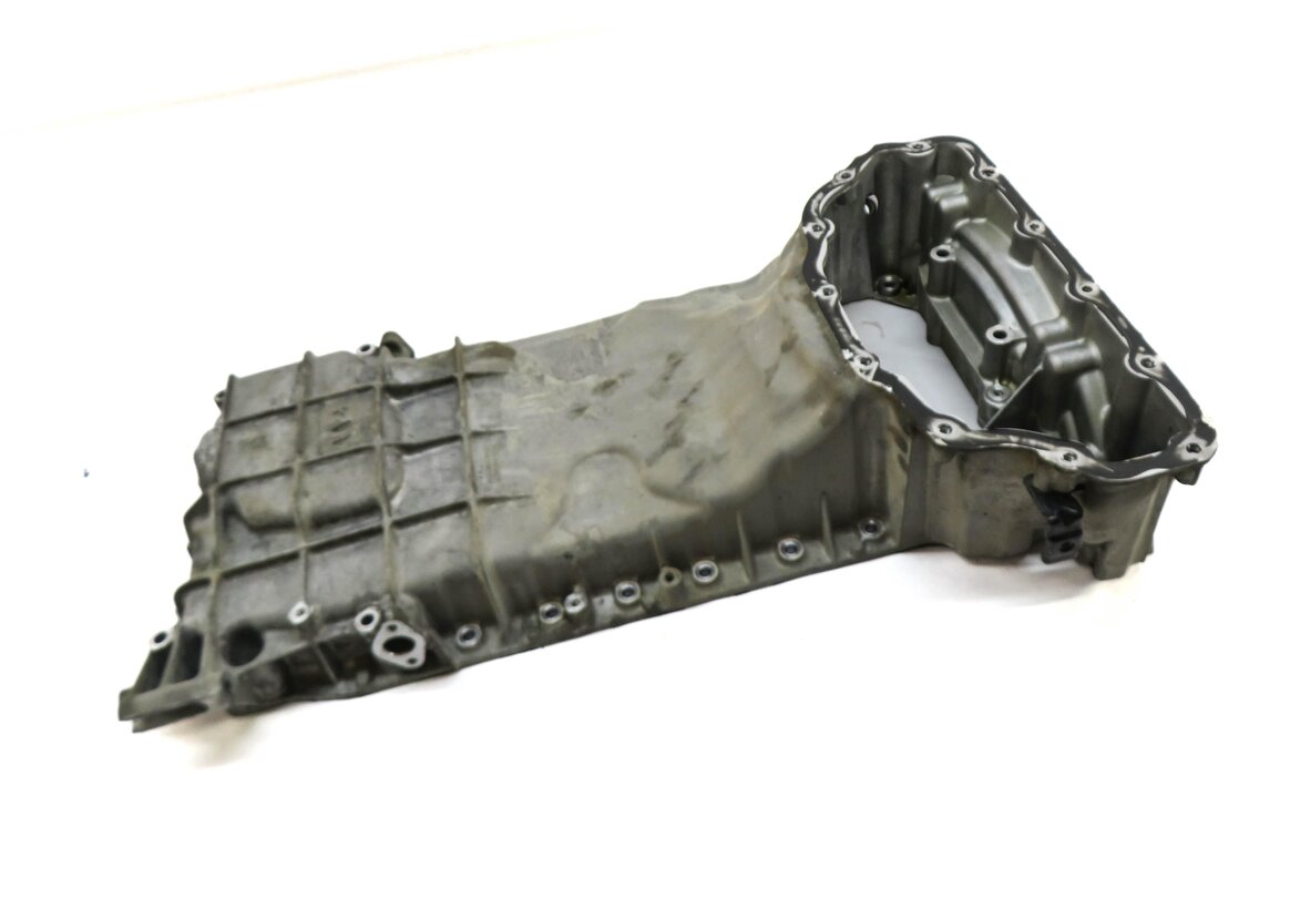 Thumbnail 1: 2012-2020 MERCEDES E550 GL450 GL550 ML550 SL550 CLS550 - 4.6L V8 UPPER OIL PAN